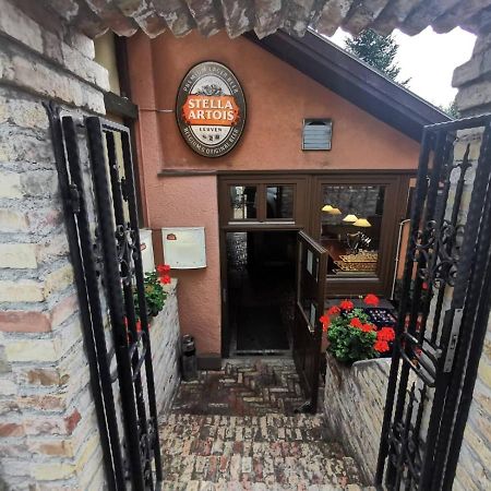 Apartman Poirot Balcony Erd Exterior foto